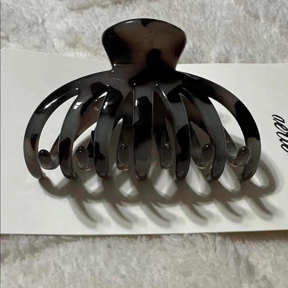 aerie Black Tan Marble Octopus Claw Hair Clip